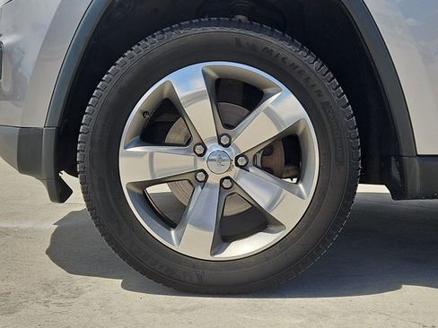 Used 2016 Jeep Grand Cherokee Limited AWD/4WD image 24
