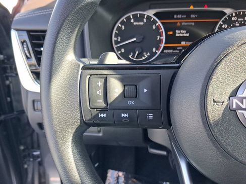 Certified 2022 Nissan Rogue SV AWD/4WD image 19