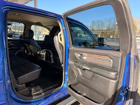 Used 2019 RAM 1500 Laramie image 15