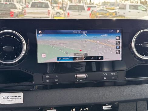 Used 2020 Mercedes-Benz Sprinter 4500 image 27