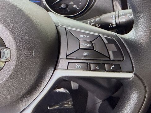 Used 2021 Nissan Rogue Sport S image 15