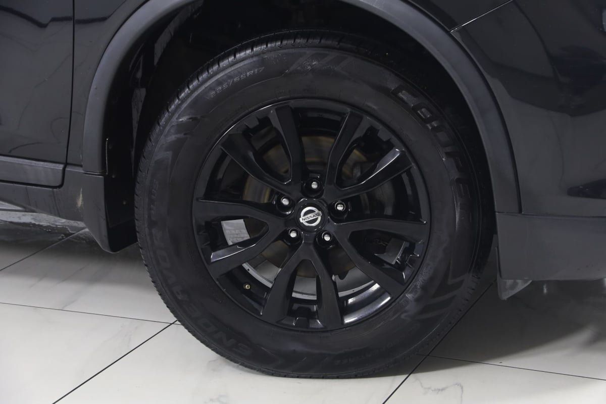 Used 2017 Nissan Rogue SV w/ Midnight Edition AWD/4WD image 13