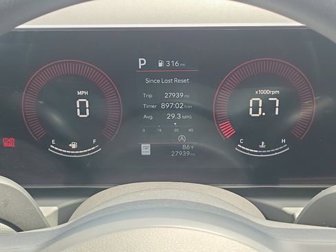 Used 2025 Hyundai Tucson SEL image 24