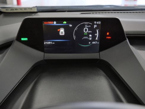 Certified 2025 Toyota Prius LE image 22