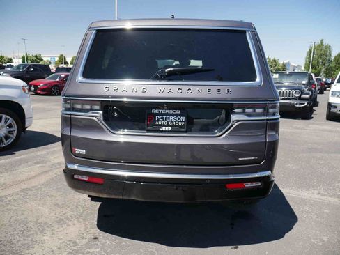 Used 2024 Jeep Grand Wagoneer Series III AWD/4WD image 23