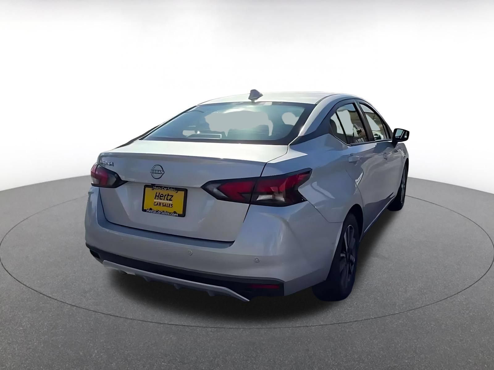 Used 2025 Nissan Versa SV FWD image 14