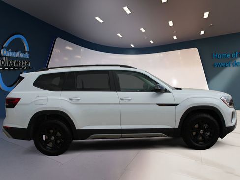 New 2026 Volkswagen Atlas Peak Edition AWD/4WD image 4