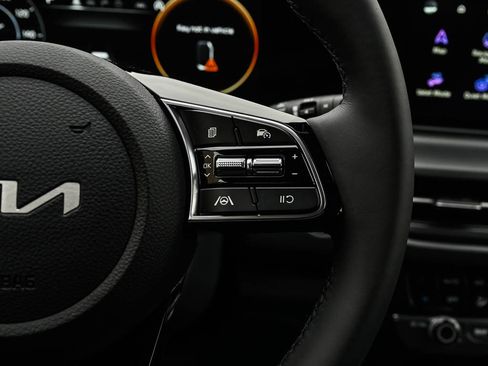 New 2026 Kia Seltos EX image 22