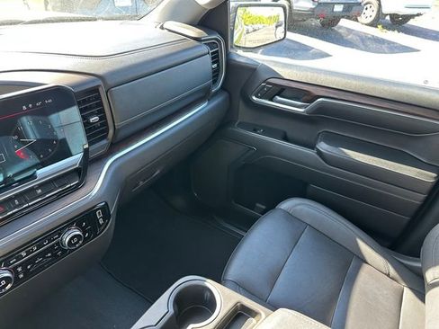 Used 2024 GMC Sierra 1500 SLT AWD/4WD image 28