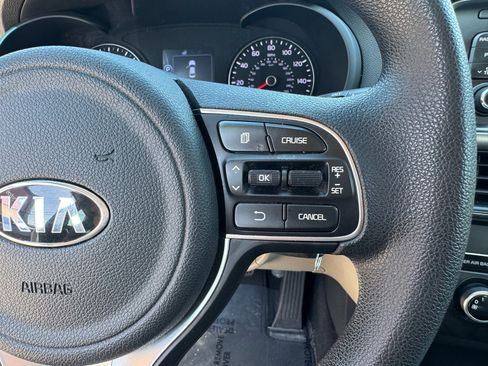 Used 2017 Kia Optima LX image 28