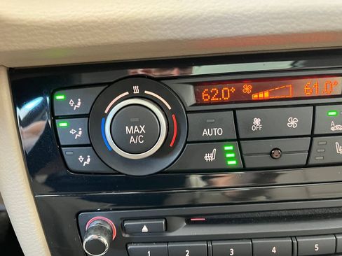 Used 2015 BMW X1 xDrive28i AWD/4WD image 9