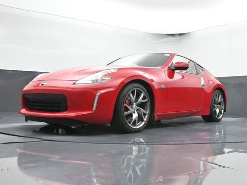 Used 2016 Nissan 370Z Coupe RWD image 39