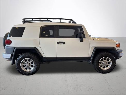 Used 2013 Toyota FJ Cruiser 4WD image 6