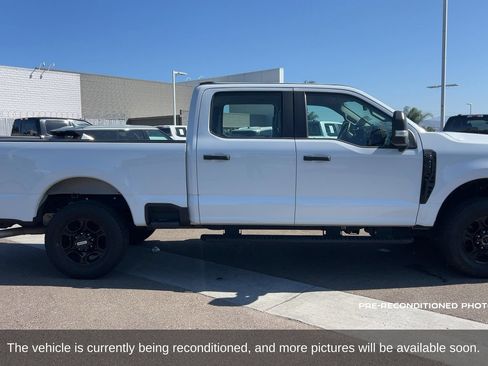 Used 2024 Ford F250 XL w/ STX Appearance Package AWD/4WD image 4