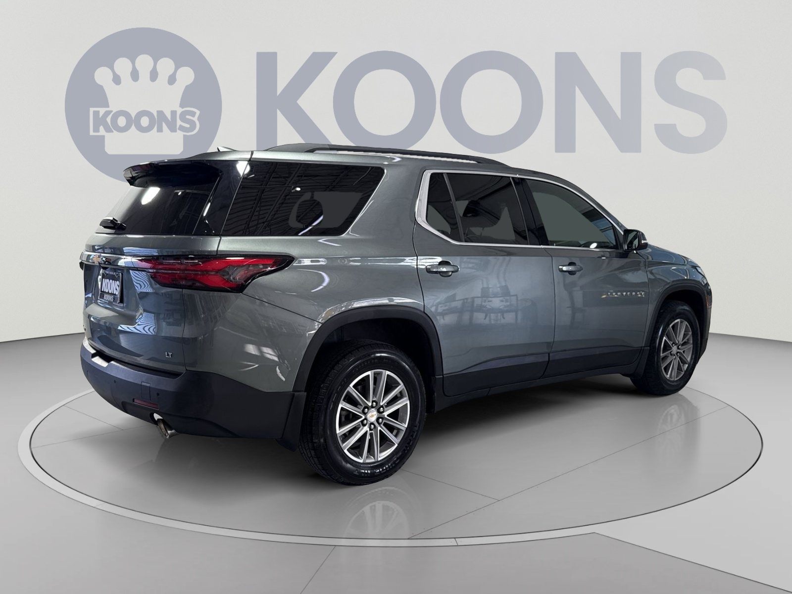 Used 2023 Chevrolet Traverse LT AWD/4WD image 11