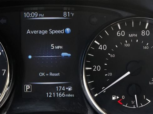 Used 2017 Nissan Rogue SV image 12