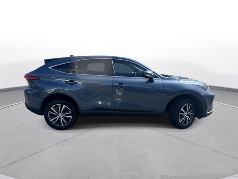 Used 2022 Toyota Venza LE AWD/4WD image 5