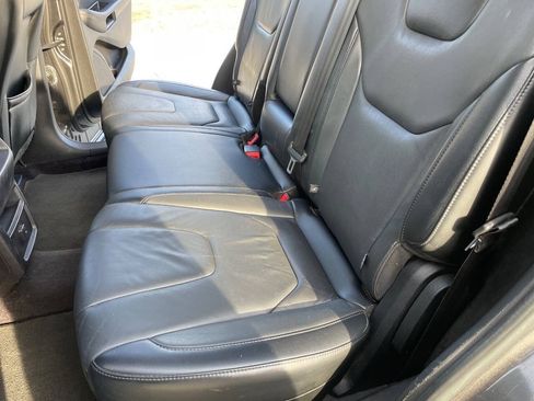 Used 2017 Ford Edge Titanium FWD image 27
