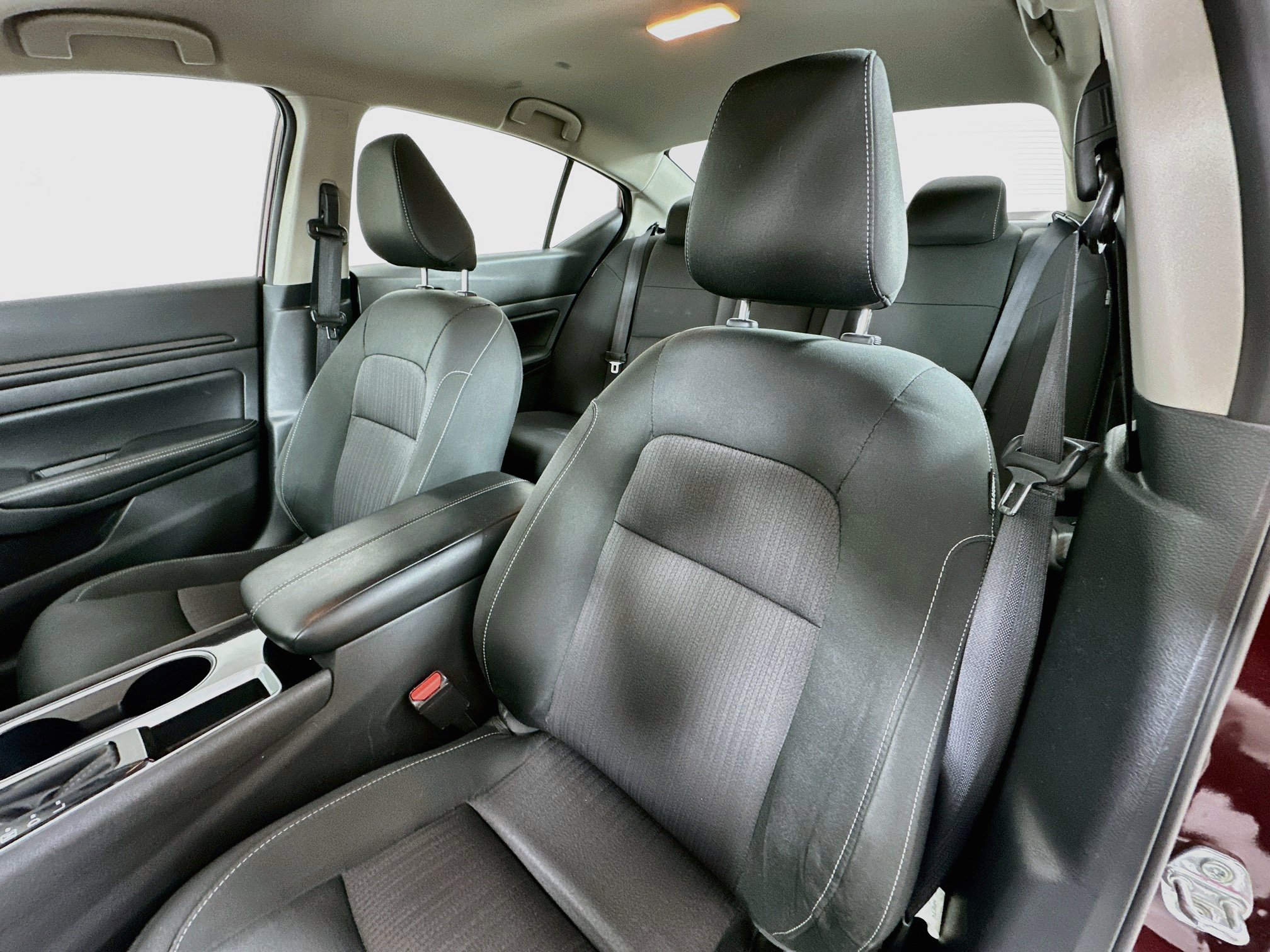 Used 2024 Nissan Altima 2.5 SV FWD image 19