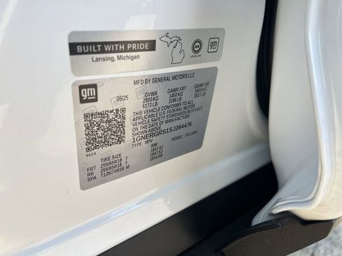 New 2025 Chevrolet Traverse LT w/ LPO, Floor Liner Package image 34