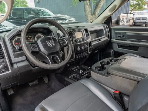 Used 2018 RAM 3500 Tradesman w/ Chrome Appearance Group AWD/4WD image 23