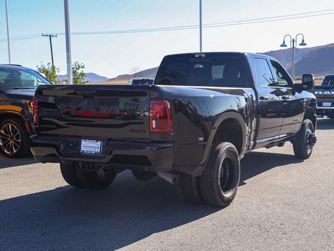New 2026 RAM 3500 Big Horn AWD/4WD image 4