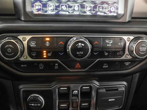 Used 2022 Jeep Wrangler Unlimited Sport image 34