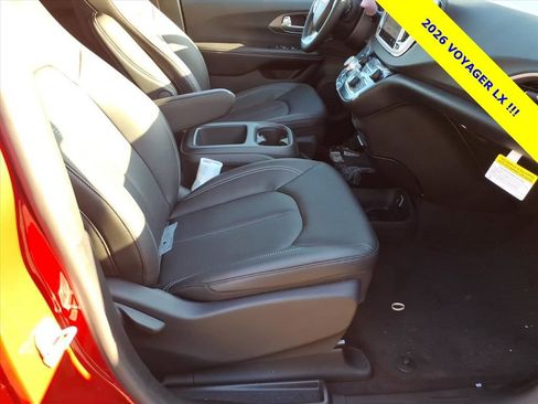 New 2026 Chrysler Voyager LX image 7