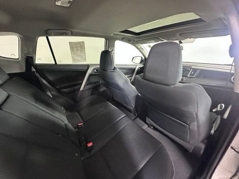 Used 2016 Toyota RAV4 XLE AWD/4WD image 12