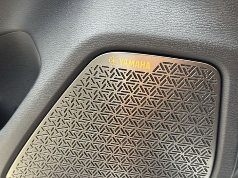 New 2025 Mitsubishi Outlander AWD image 21