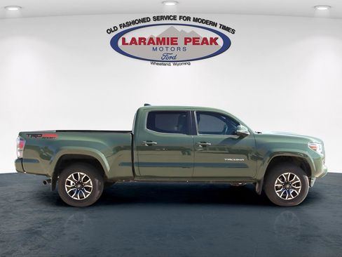 Used 2022 Toyota Tacoma TRD Sport w/ Technology Package image 2