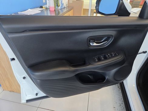 Certified 2024 Honda HR-V LX image 11