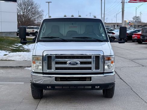 Used 2011 Ford E-450 and Econoline 450 Super Duty image 7