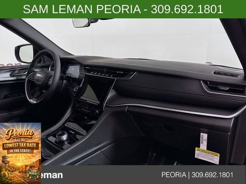 New 2025 Jeep Grand Cherokee Laredo image 28