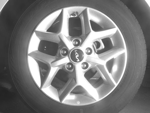 Used 2025 Kia Soul LX w/ LX Technology Package FWD image 11