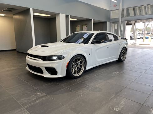 Used 2023 Dodge Charger Scat Pack RWD image 6