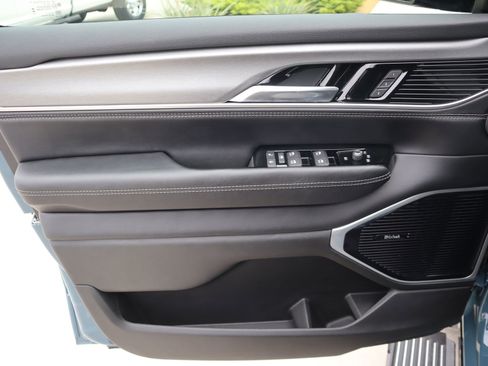 New 2026 Jeep Grand Wagoneer Limited AWD/4WD image 18