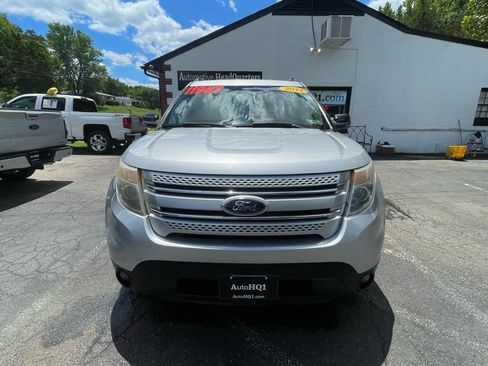 Used 2014 Ford Explorer XLT w/ Equipment Group 202A AWD/4WD image 14