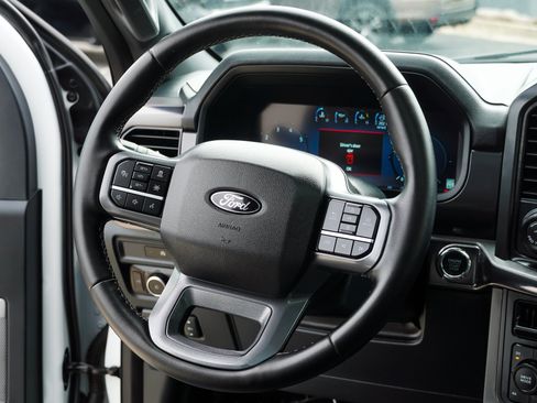 Used 2025 Ford F150 Lariat AWD/4WD image 33