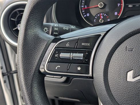 Used 2024 Kia Forte LXS image 18