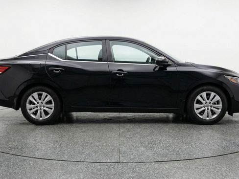 Used 2025 Nissan Sentra S image 11