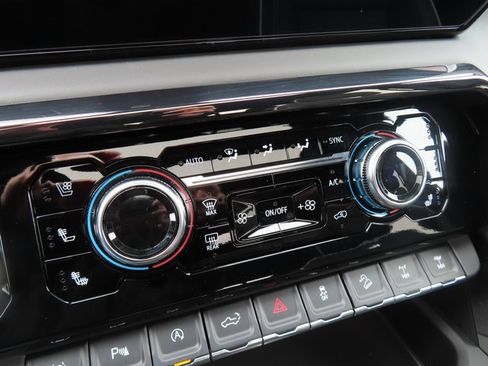 Used 2024 GMC Sierra 1500 AT4X image 30