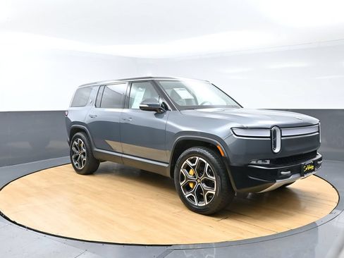 Used 2023 Rivian R1S Adventure AWD/4WD image 7