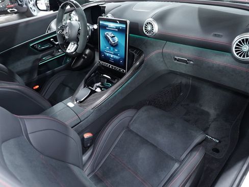 New 2025 Mercedes-Benz SL 63 AMG 4MATIC image 12