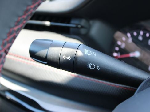 Used 2025 Jeep Compass Trailhawk image 37