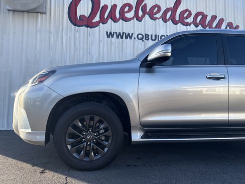 Used 2022 Lexus GX 460 Premium image 3