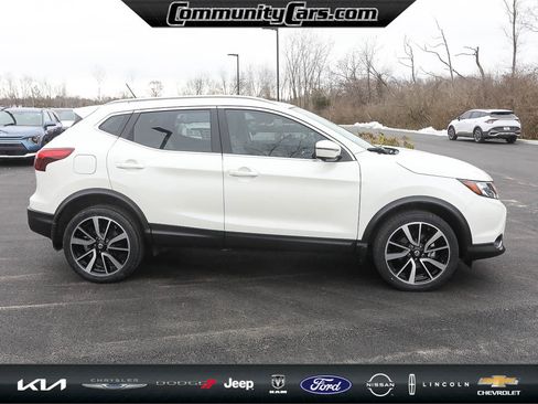 Used 2018 Nissan Rogue Sport SL w/ SL Premium Package image 8