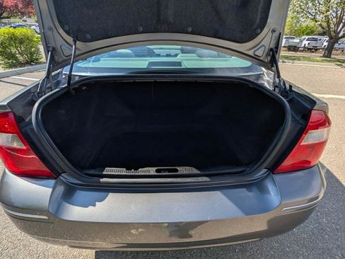 Used 2005 Ford Five Hundred SE image 19