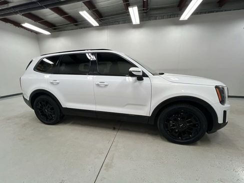 Used 2022 Kia Telluride EX w/ EX Premium Package image 9