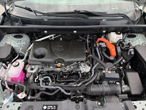 Used 2023 Toyota RAV4 XLE AWD/4WD image 21